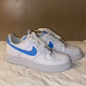 Nike Air force 1’07  - Nike Air force 1’07 Next Nature i storlek 38. Använda ett par gånger. 