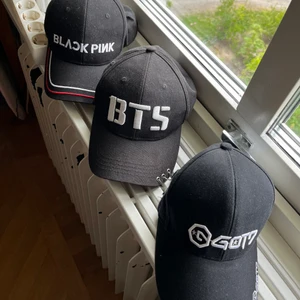 Kepsar - Kepsar med Blackpink, BTS och GOT7. 50kr st