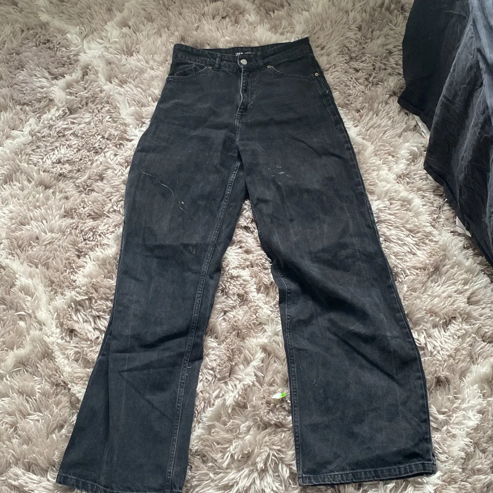 Svarta Baggy jeans. Jeans & Byxor.