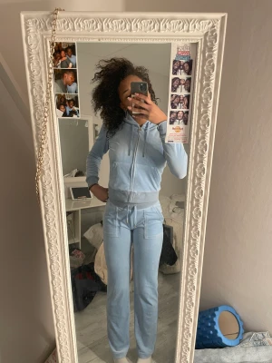 Juicy topp  - Säljer ett juicy set går såklart att köpa produkterna separat  Topp-500 Set-1200