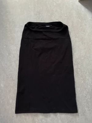 Gravid kjol - En jätteskön gravidkjol. Denna var en av mina favoriter när ja va gravid😍