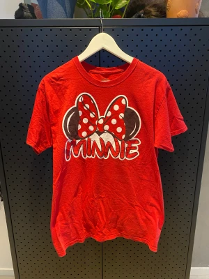 Vintage T-shirt  - Jättefin T-shirt från beyond Retro med Mimmi pigg. Står att det är storlek L men mer som en M. Jag är s så då är den lite oversize. 