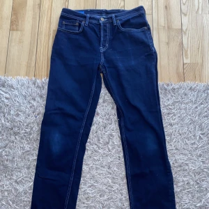 Acne studios jeans  - Herr acne studios jeans i strl 29x32. Superfint skick, som nya. Säljes då de inte passar 
