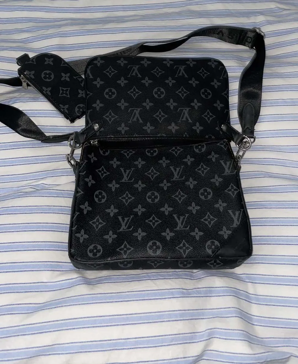 Louis Vuitton väska 1/1 kopia Pris kan diskuteras vid snabb affär. Accessoarer.