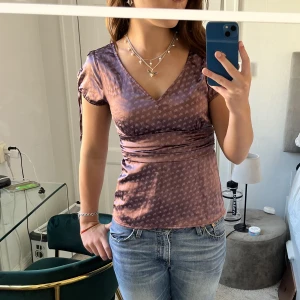 Satin topp!  - Topp i en så snygg modell❤️