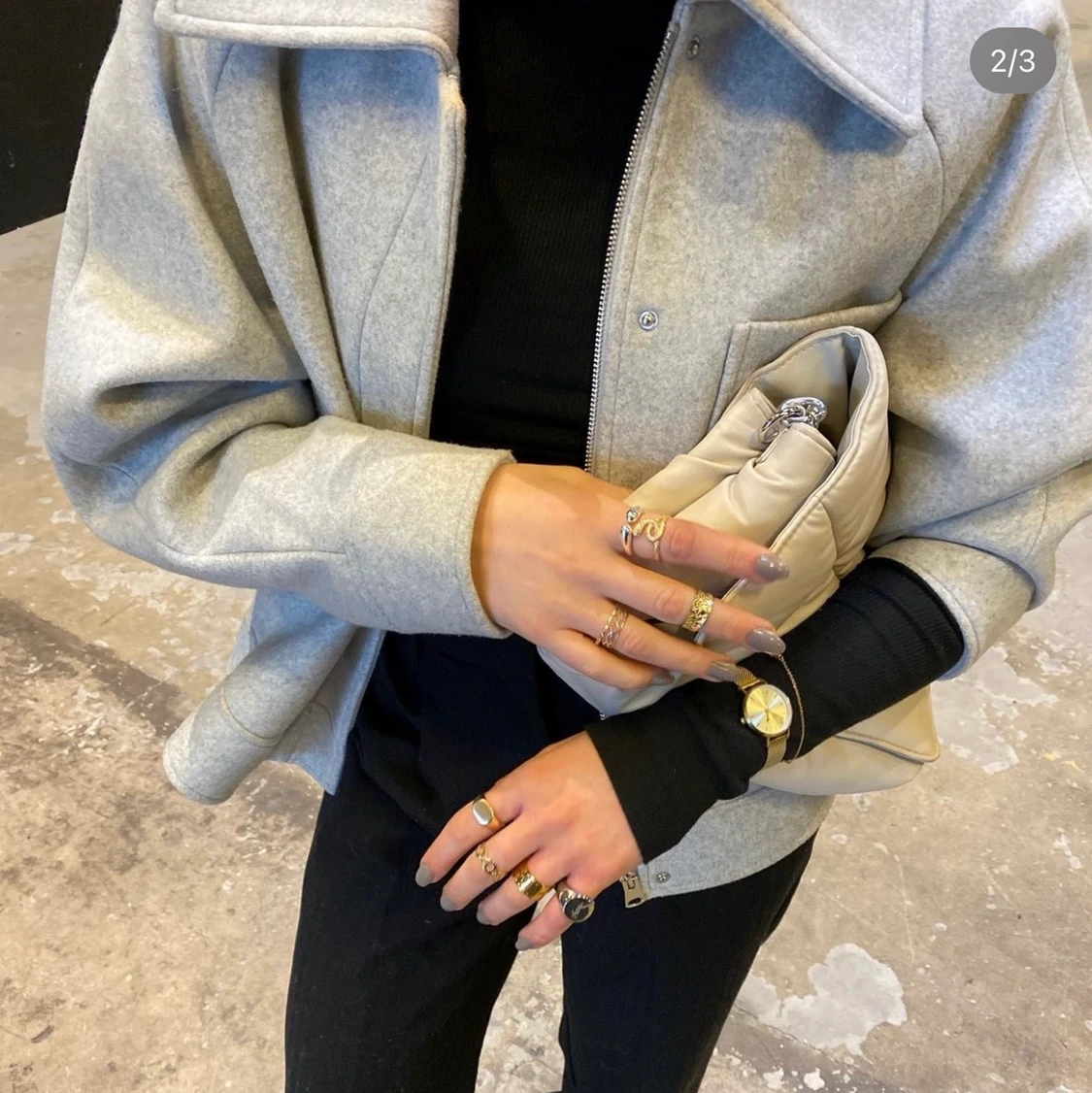 Kort grå kappa  - 90