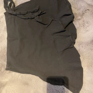 Kjol - En fin kjol säljer för andvänder aldrig och andvänd kanske en gång typ