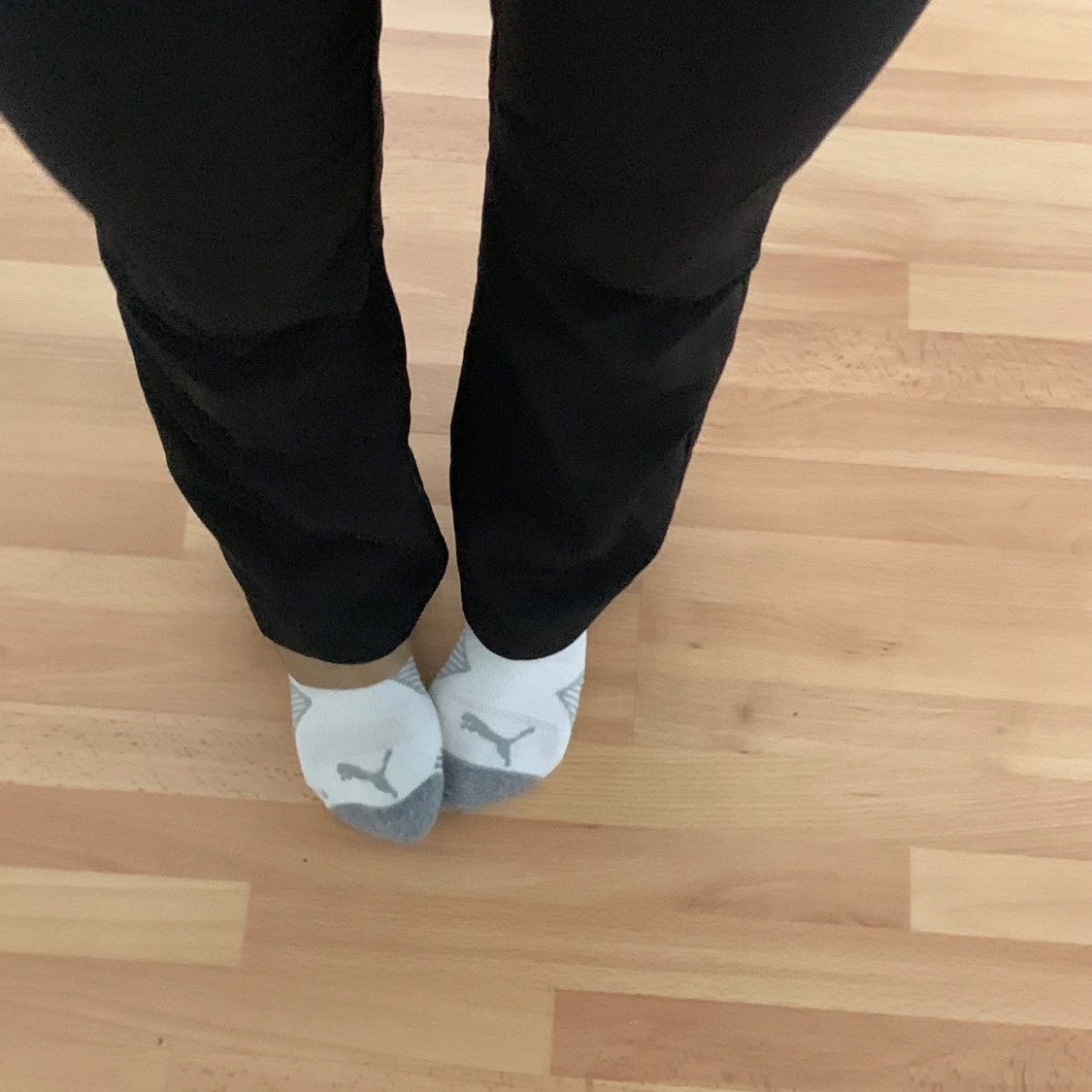 Högmidjade svarta kostymbyxor - 90