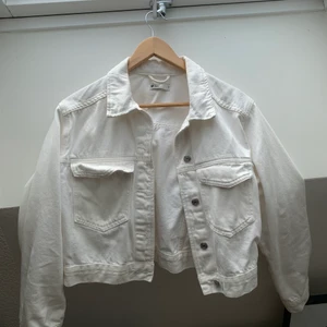 Jeansjacka - Ifrån Gina Tricot 🤍