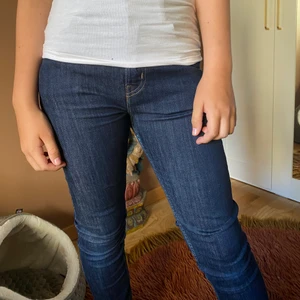 Jeans  - Säljer dessa fina weekday jeans