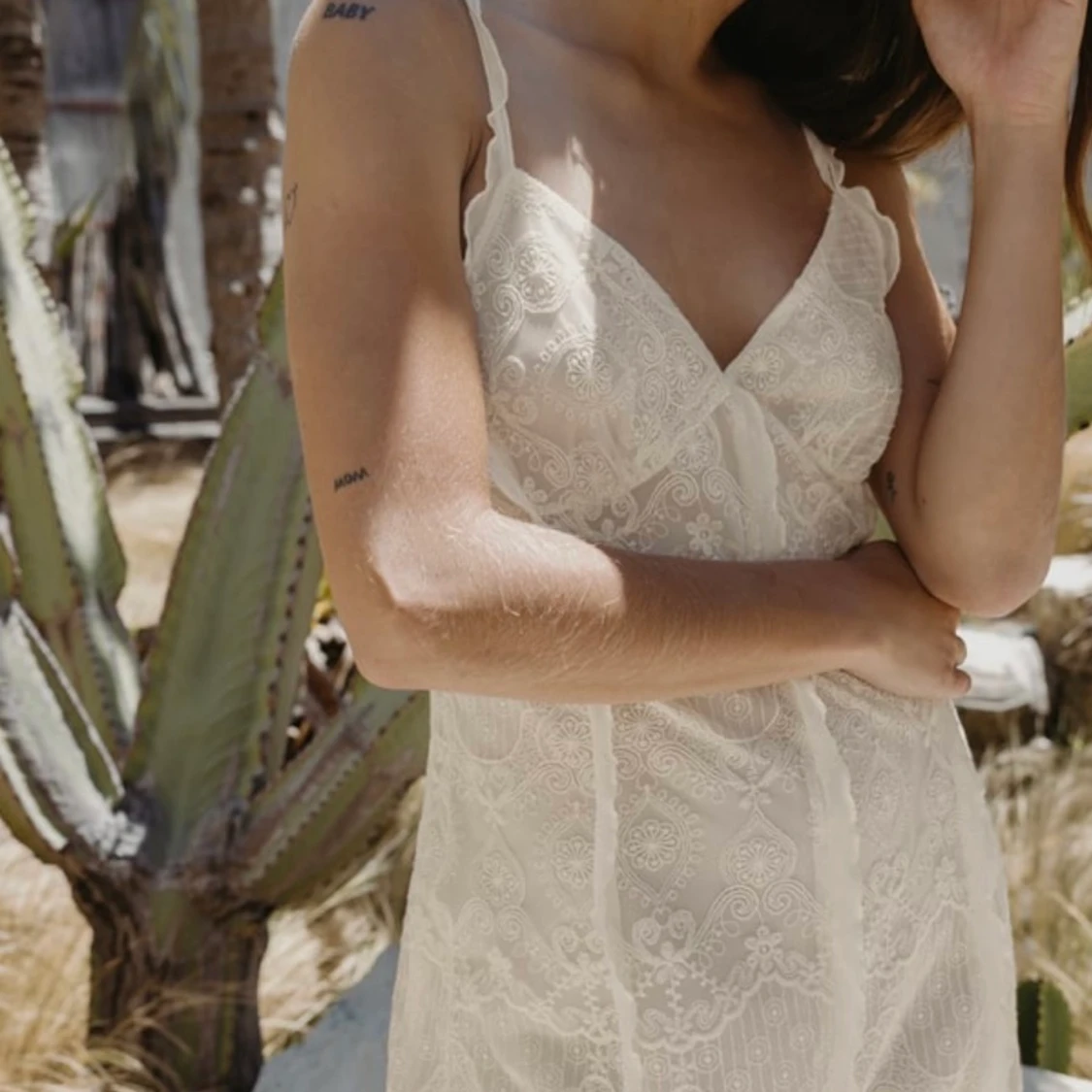 Benvit lång tyllklänning