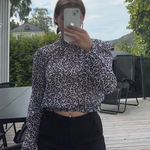 Blus från bikbok strl s - Blus från bikbok strl s