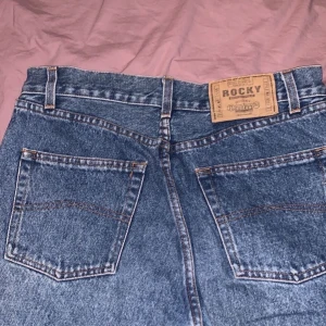 Jeans  - Lite lågmidjade 