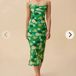 Adoore Vienna dress - Adoore klänning som sitter super fint på. Använd endast en gång, inköpt på butiken i Stockholm.