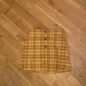 Kjol - Kjol från monki i gott skick.