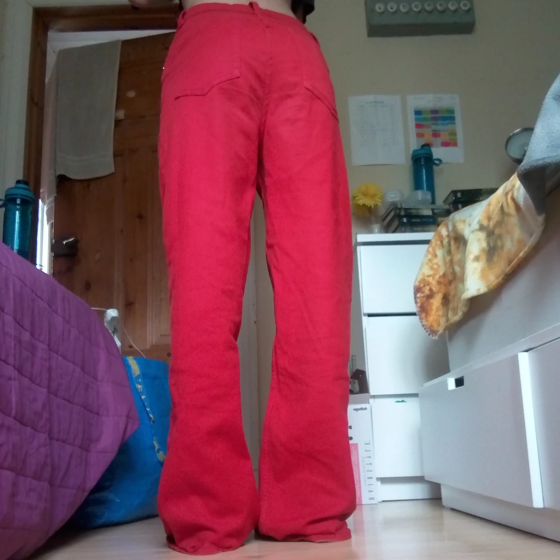 Röda high-waisted jeans  - 90