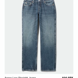 Arrow jeans  - Jätte snygg arrow jeans från weekday. Passar till allt! Har dock inte kommit till användning så mycket då dom är lite för stora för mig🤍 skriv om ni vill ha fler bilder🫶🏼