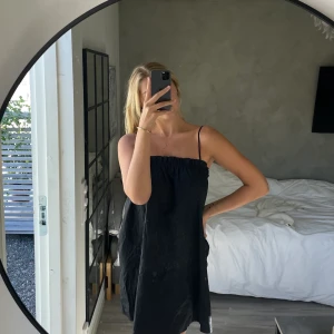 Mini klänning - Super söt klänning som jag aldrig använt Storlek S💖💖