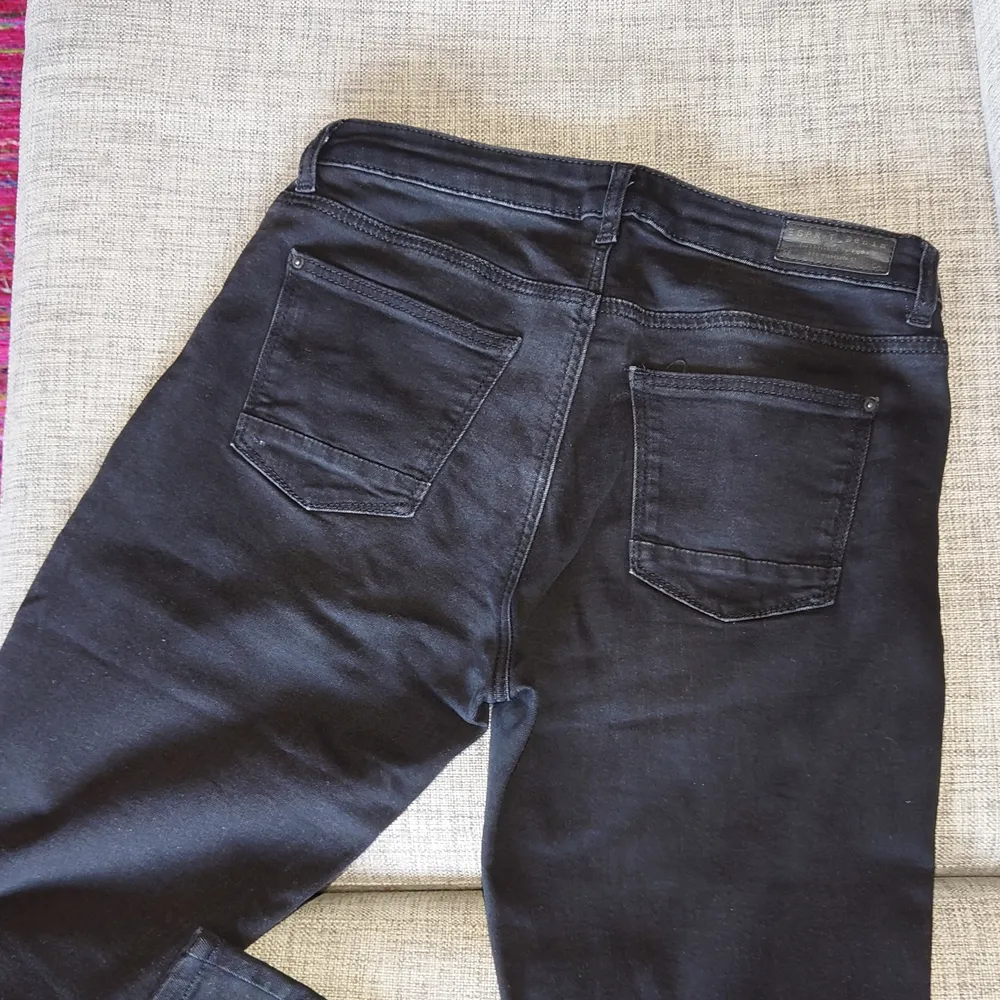  Esprit Jeans strech storlek W28 L32, Bootcut. Färgen är lite blekare svart.. Jeans & Byxor.