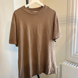 Oversize weekday t-shirt - Skick: 8/10 Storlek: XS Passar: M/L