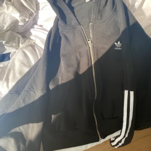 Adidas original hoodie/kofta  - Finns att mötas i gbg!! 