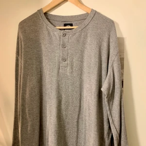 Dickies farfarströja - Dickies grå farfarströja , strl xl, ej mycket använd 