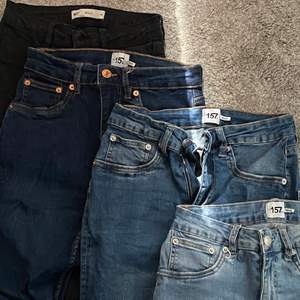 4 par high waisted skinny jeans, köp alla för 200kr + frakt.