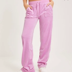 Juicy couture  - Rosa juicy couture som är som inte är använd💗