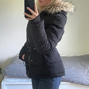 Jacka - Varm skön jacka från h&m, köparen står för frakten på 90kr🫶