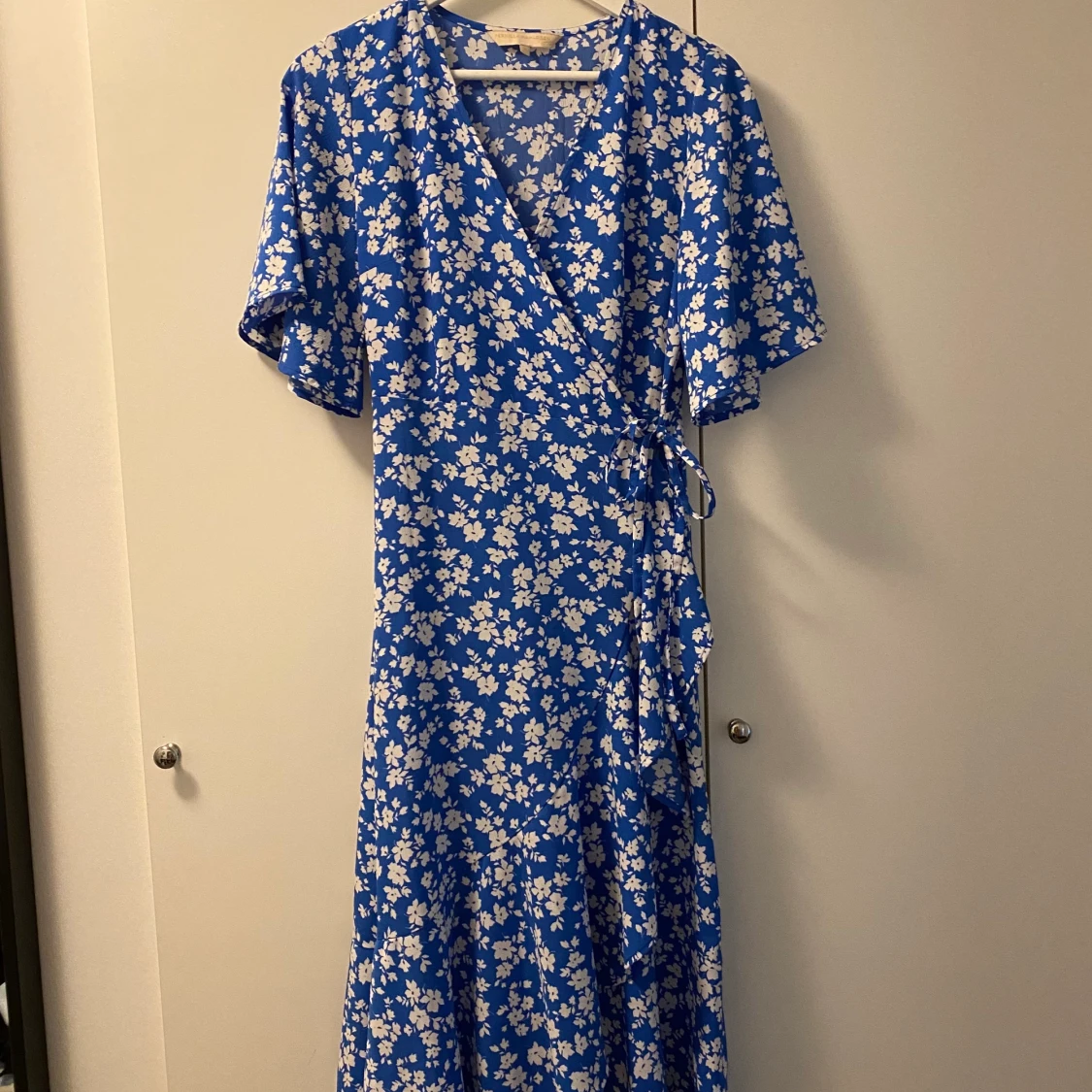 Omlottklänning från Pernilla Wahlgren