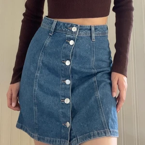 Jeans kjol - En jeans kjol från H&M