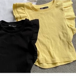 Volang topp zara - Säljer denna söta oanvända volang toppen från zara i storlek s, ny anons då förra köpare drog sig ur. Super gulligt linne och funkar till allting, har flera och detta kommer inte till användning. Säljer för 100kr inkl frakt! 