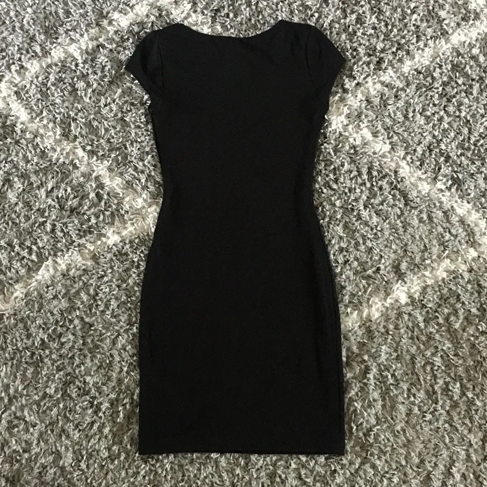  färg: black 💘  Jag köpte den för 299 kr 💌 stretchy fabric . Klänningar.