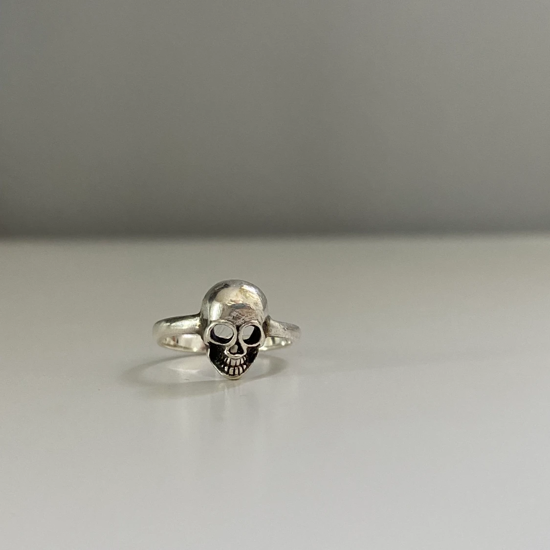 Dödskalle ring - 90