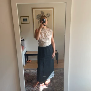 Blommigt linne från humana  - Superfint linne från humana som fortfarande har lappen kvar! 