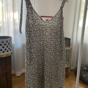 Zara klänning - Super fin zara klänning!! 🌞💕