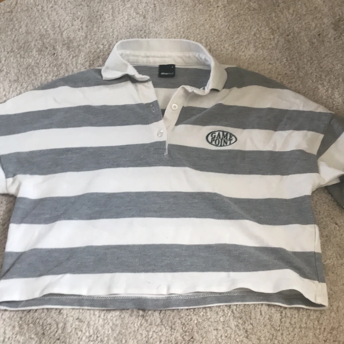 randig crop top från gina tricot 