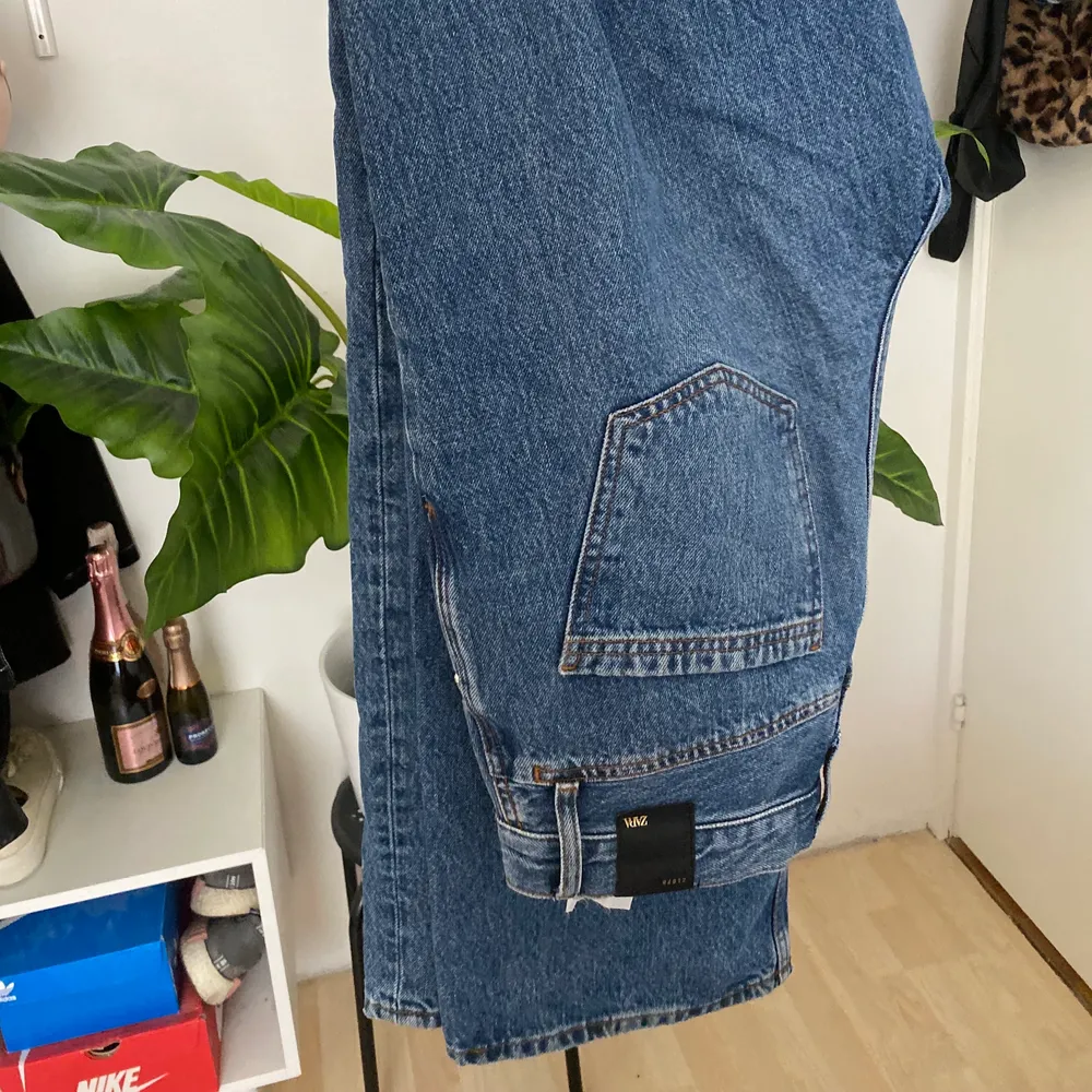 Skitsnygga zara jeans som inte kommer till användning str 40. Jeans & Byxor.