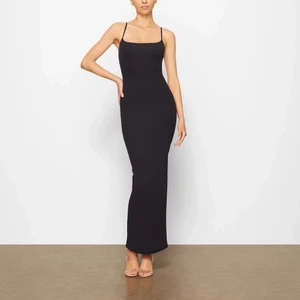FITS EVERYBODY LONG SLIP DRESS - säljer denna skims klänningen som jag köpte här på plick då den inte passade som jag tänkt.