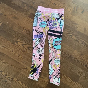  Stronger  -  säljer nu mina Stronger eftersom att jag fick fel färg jag har använt om typ två gånger men nu säljer dom. Ord pris 700 men säljer dom för 500