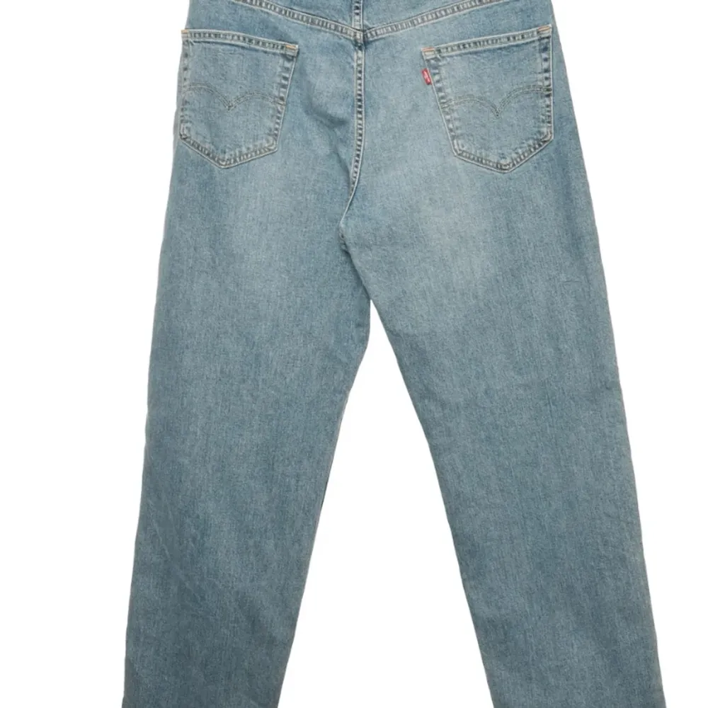 LIGHT WASH STRAIGHT LEG 550 LEVI'S JEANS - W36 i bra skick. Jeans & Byxor.