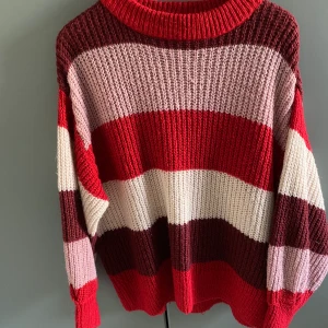 Monki storlek M - Använt ett få antal gånger. 🌺köparen står för frakten 🌻