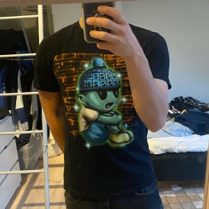 SADBOYS T-SHRIT - Bra skick Bara använd 3 gånger 