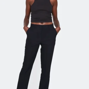 Mid waist kostymbyxor  - Kostymbyxor i bra skick. Säljer för 200kr +frakt annats möts jag upp i Stockholm💕 säljer både storlek 36 och 34