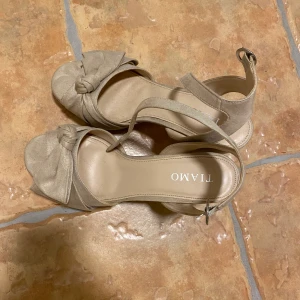 Beige/rosa klackar ✨✨ - Använda en gång till balen.🌸