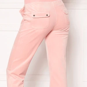 Juicybyxor  - Säljer mina juciybyxor som jag köpte i våras. Inget fel på dom, utan har bara tröttnat lite på färgen. Storlek xs. Hör av dig för egna bilder!💗 