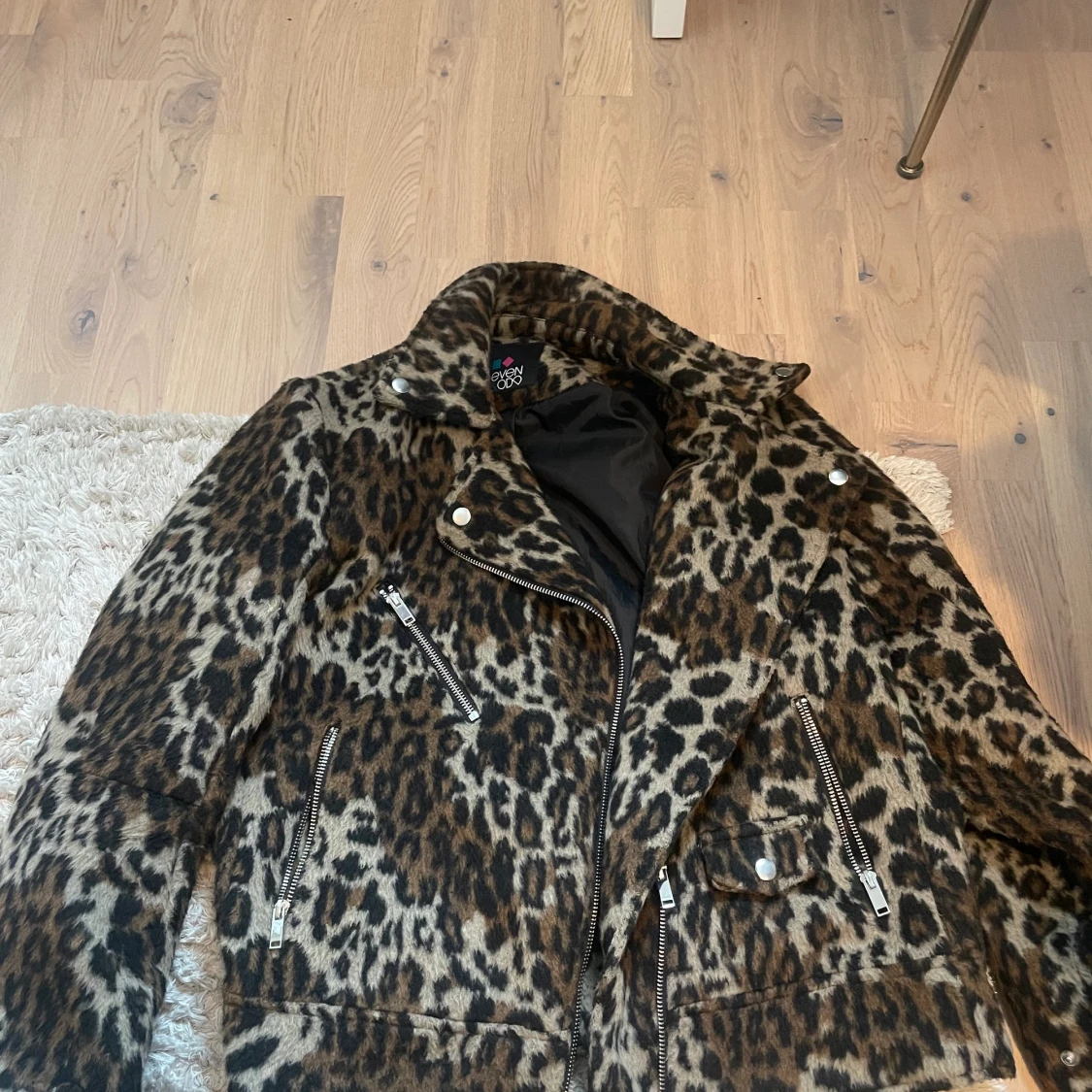 Höstjacka i leopard - 90