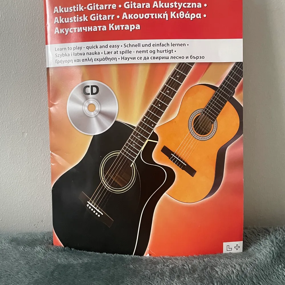 En bok för alla som gillar att spela gitarr  Tips och trix etc. Övrigt.