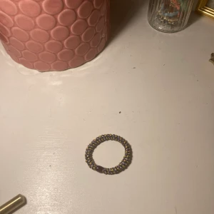 Kknekki - Säljer den här jätte fina färglada kenkkisen so är äkta! Från nk om ni vill se varför jag säljer den gå in på mitt första inlägg❤️❤️ jag kan mötas upp inom Stockholm och frakt kostar 13kr❤️❤️❤️