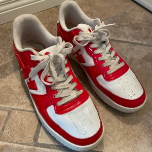 Homestas från Hometowns  - Säljer dessa par Homestas från hometowns, ett företag som hade gjort en begränsad upplaga skor. Ordinarie pris var 1000kr. Använda skor men i bra skick😁